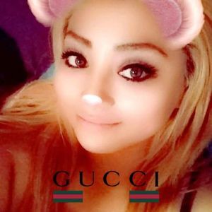 Meet your Posher, Perla